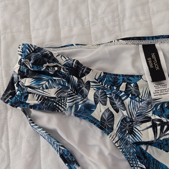 NIPTUCK - Picture 5 of 6